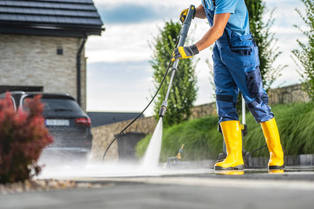 Best Roof Washing  in Bellville, OH